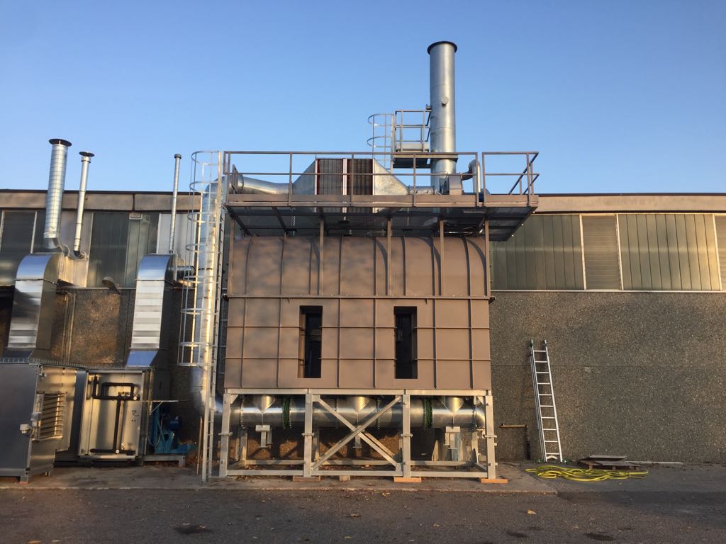 Foto di Ossidatore termico rigenerativo e modulo di recupero energetico per alimentazione impianto, riscaldamento. Verniciatura automotive, Italia, 2017